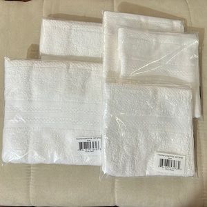 NWT Soft Spun hand towels and washcloths